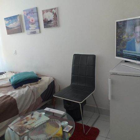 A.B.C Simple Rooms Garges-lès-Gonesse Exterior foto